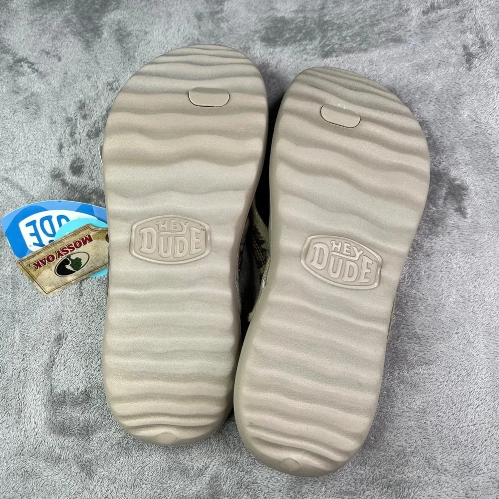Hey Dude Myers Mossy Oak Thong Sandals Mens 9 Camo Comfort Flip Flops Summer NWT